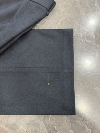 Marcado de precisión para acortar pantalones de vestir