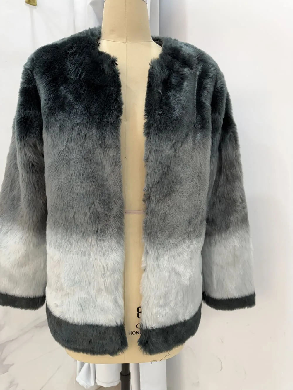 arreglar chaqueta de pelo con polipiel